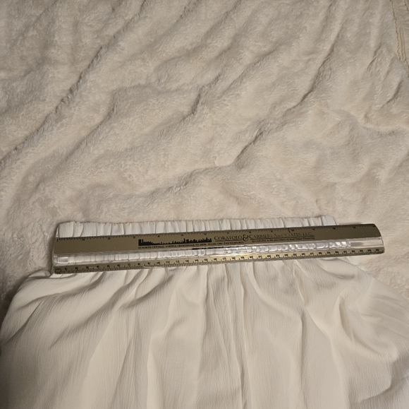 Shein Vcay Solid Ruffle Hem Skirt in White, size small - Picture 7 of 7